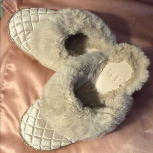 Jennifer Lopez Quilted Faux Fur  Slippers - Cream